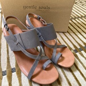 Gentle Souls by Kenneth Cole Gray Suede wedge sandals. Worn twice